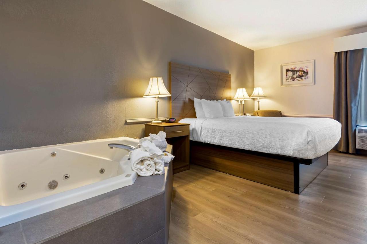 Best Western Plus South Hill Inn Екстер'єр фото