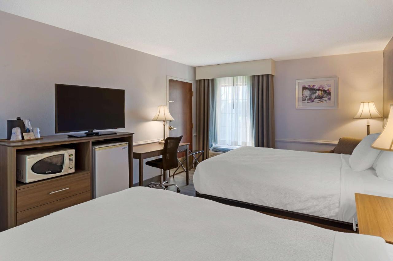 Best Western Plus South Hill Inn Екстер'єр фото