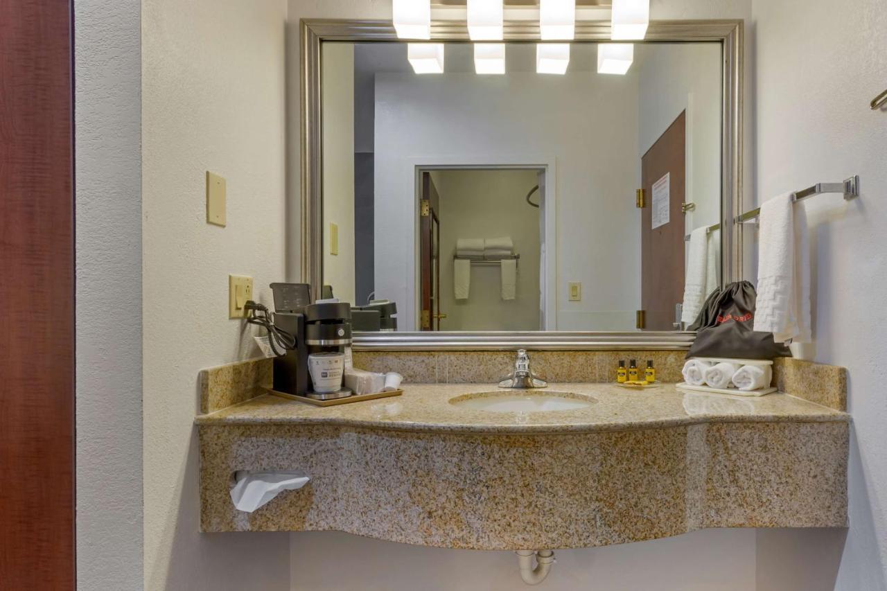Best Western Plus South Hill Inn Екстер'єр фото