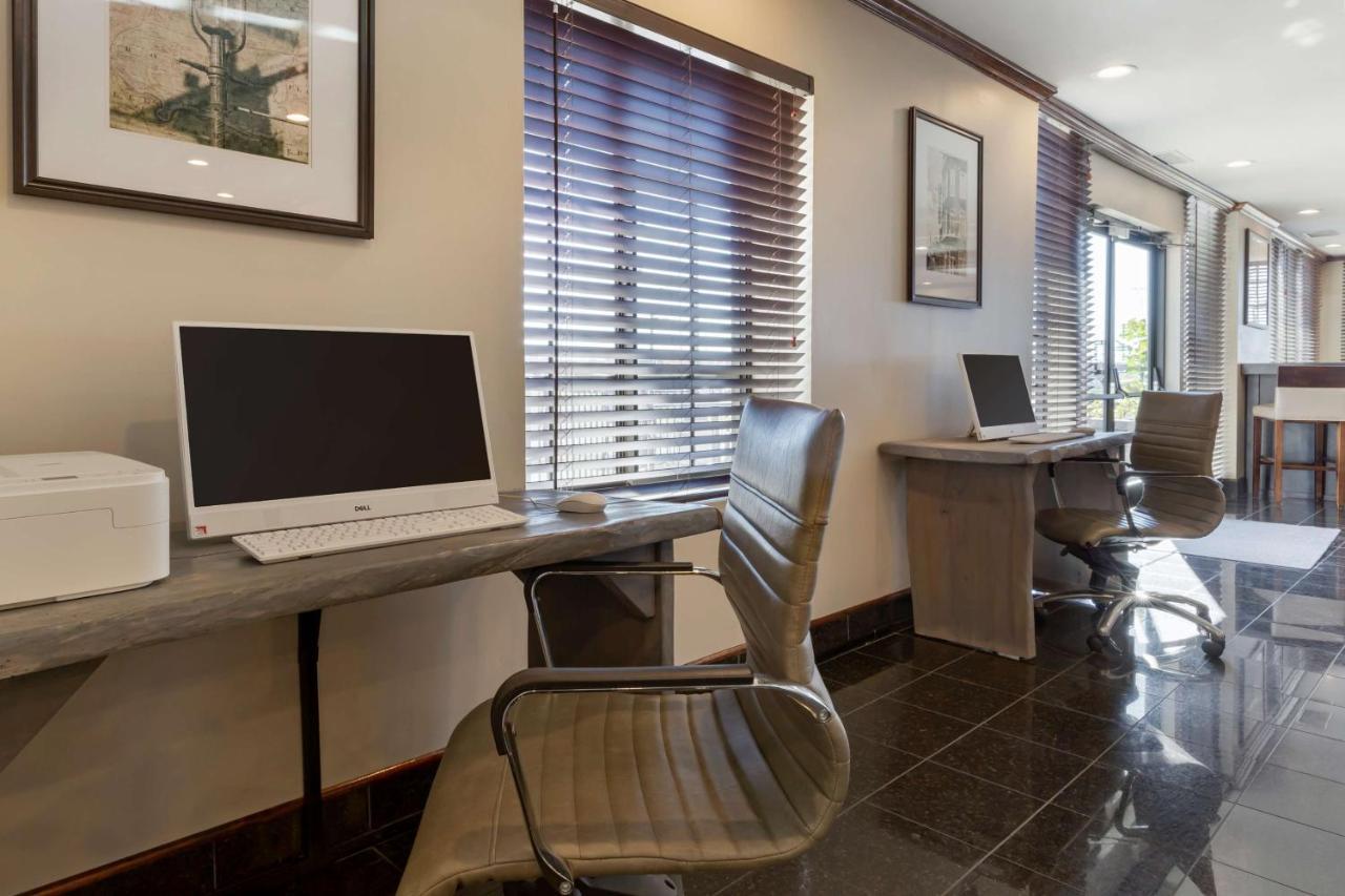 Best Western Plus South Hill Inn Екстер'єр фото