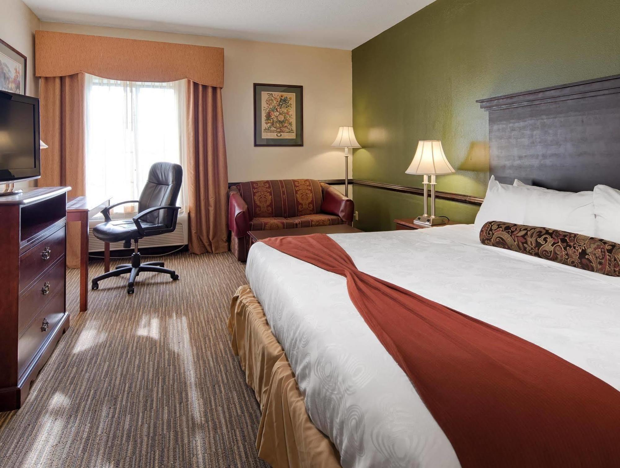 Best Western Plus South Hill Inn Екстер'єр фото