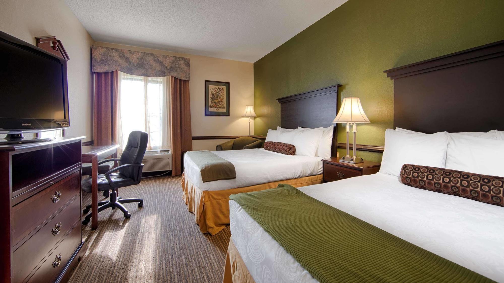 Best Western Plus South Hill Inn Екстер'єр фото
