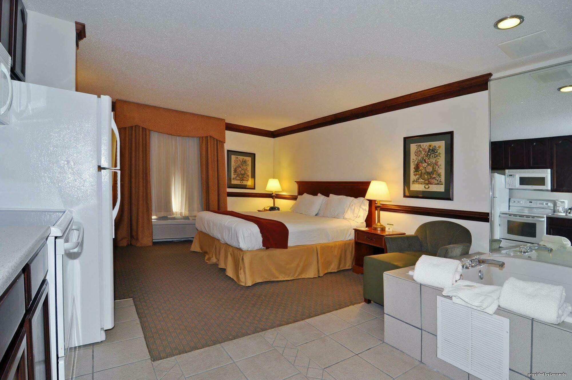 Best Western Plus South Hill Inn Екстер'єр фото