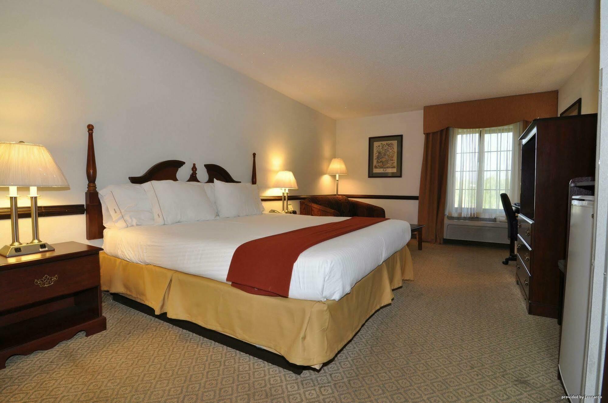 Best Western Plus South Hill Inn Екстер'єр фото